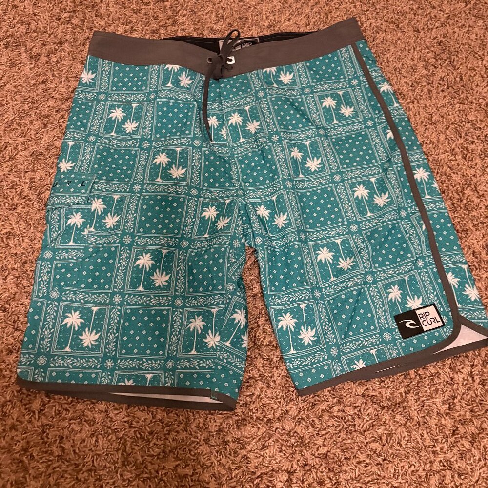 Rip Curl Swim Trunks Size 36 Green Palm Tree Print Tie Front Waistband Polyester